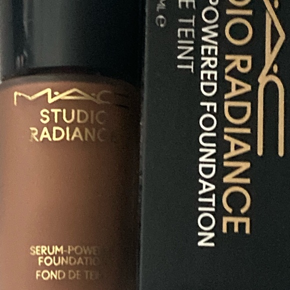 x1 MAC NC55 STUDIO RADIANCE SERUM POWDERED FOUNDATION BRAND NEW BOXED - Picture 4 of 11